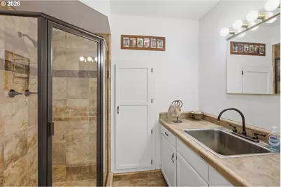 7695 N Applegate Rd, Grants Pass, OR 97527 - Photo 20