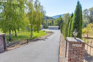 7695 N Applegate Rd, Grants Pass, OR 97527 - Photo 8