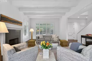 1941 SW Montgomery Pl, Portland, OR 97201 - Photo 8