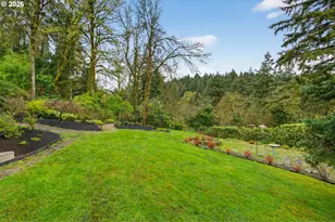 1941 SW Montgomery Pl, Portland, OR 97201 - Photo 42