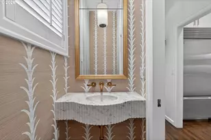 1941 SW Montgomery Pl, Portland, OR 97201 - Photo 18