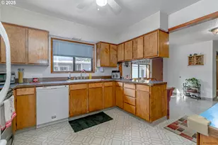 12495 SE 23rd Ave, Milwaukie, OR 97222 - Photo 18