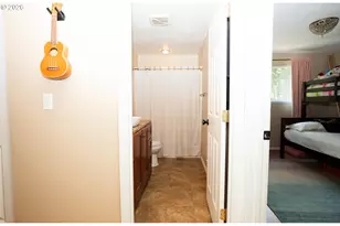 16837 SE Powell Blvd, Portland, OR 97236 - Photo 18