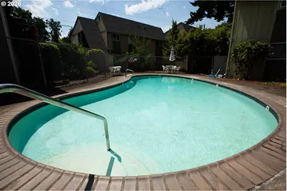 16837 SE Powell Blvd, Portland, OR 97236 - Photo 24