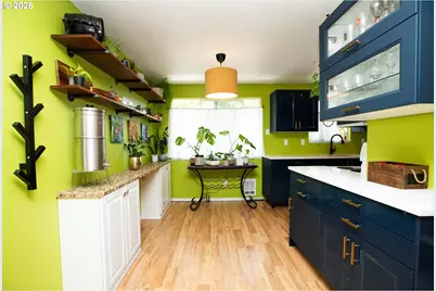 16837 SE Powell Blvd, Portland, OR 97236 - Photo 2