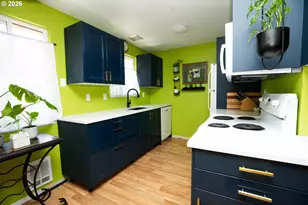 16837 SE Powell Blvd, Portland, OR 97236 - Photo 4