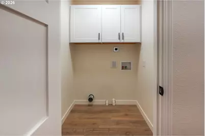 2172 17th St, North Bend, OR 97459 - Photo 16