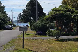 2020 Bayview Ave, Tillamook, OR 97141 - Photo 2