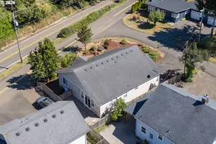 2020 Bayview Ave, Tillamook, OR 97141 - Photo 36