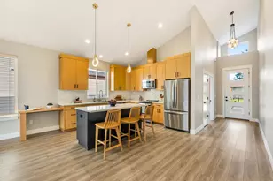 201 24th St NE, Long Beach, WA 98631 - Photo 4