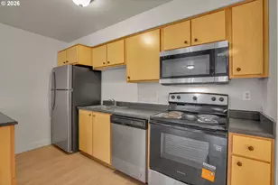 9837 NE Irving St, Portland, OR 97220 - Photo 16