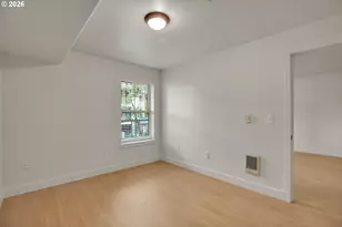 9837 NE Irving St, Portland, OR 97220 - Photo 20