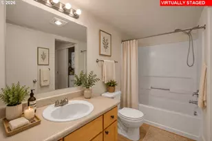 9837 NE Irving St, Portland, OR 97220 - Photo 24
