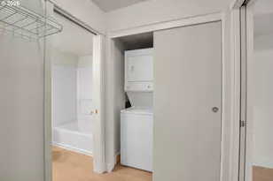 9837 NE Irving St, Portland, OR 97220 - Photo 30