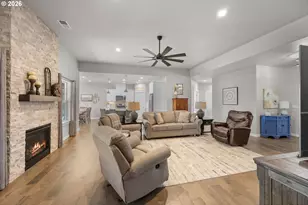 832 Sand Pines Ave, Sutherlin, OR 97479 - Photo 6