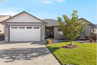 832 Sand Pines Ave, Sutherlin, OR 97479 - Photo 1