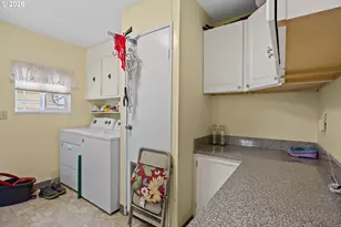 159 NW Kristen Ct, Roseburg, OR 97471 - Photo 12