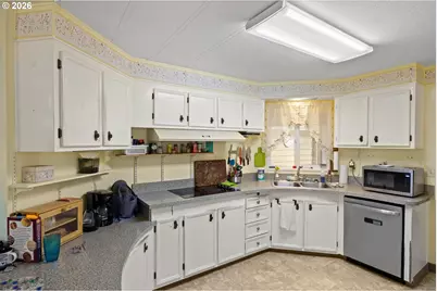 159 NW Kristen Ct, Roseburg, OR 97471 - Photo 10