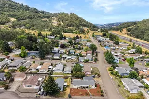 159 NW Kristen Ct, Roseburg, OR 97471 - Photo 32
