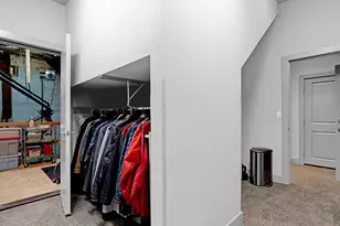2935 SW 89th Ave, Portland, OR 97225 - Photo 38