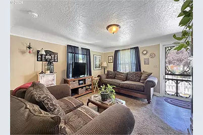 1940 Clifford St, Baker City, OR 97814 - Photo 6