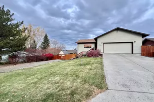 707 Highland Dr, La Grande, OR 97850 - Photo 2