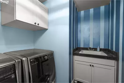 15394 SW Oakmont Pl, Portland, OR 97224 - Photo 28