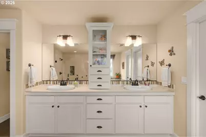 15394 SW Oakmont Pl, Portland, OR 97224 - Photo 22