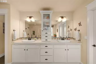 15394 SW Oakmont Pl, Portland, OR 97224 - Photo 22