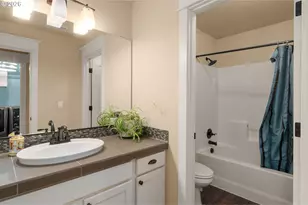 15394 SW Oakmont Pl, Portland, OR 97224 - Photo 24