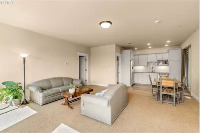 15394 SW Oakmont Pl, Portland, OR 97224 - Photo 28