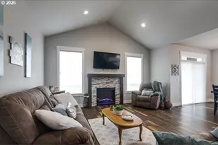 1668 NE Clayton Dr, Estacada, OR 97023 - Photo 10