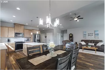 1668 NE Clayton Dr, Estacada, OR 97023 - Photo 4