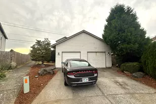 14811 NE Fremont Ct, Portland, OR 97230 - Photo 14