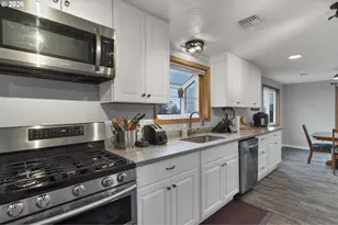 33844 Sunnyview Dr NE, Albany, OR 97322 - Photo 12