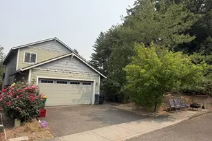 10535 SW Crestwood Dr, Beaverton, OR 97008 - Photo 2