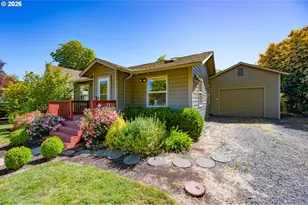 1843 Moss St, Eugene, OR 97403 - Photo 2