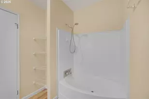 521 NE Mariners Loop, Portland, OR 97211 - Photo 16