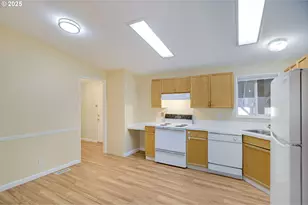 521 NE Mariners Loop, Portland, OR 97211 - Photo 10