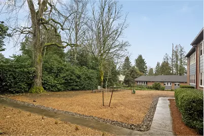 227 NE 61st Ave #1, Portland, OR 97213 - Photo 46