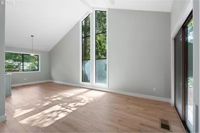 9836 SW Quail Post Rd, Portland, OR 97219 - Photo 4