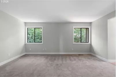 9836 SW Quail Post Rd, Portland, OR 97219 - Photo 10