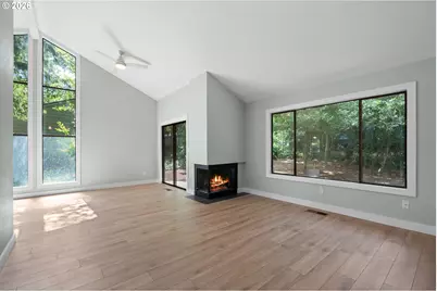 9836 SW Quail Post Rd, Portland, OR 97219 - Photo 2