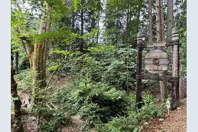 9836 SW Quail Post Rd, Portland, OR 97219 - Photo 22