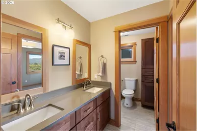 3066 Thomsen Rd, Hood River, OR 97031 - Photo 32