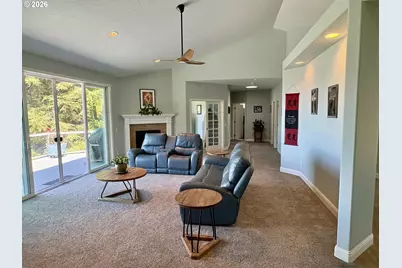 95281 Horizon Dr, Gold Beach, OR 97444 - Photo 14