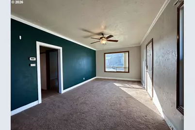 1501 E 14th St, The Dalles, OR 97058 - Photo 2