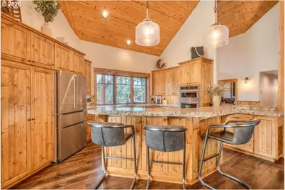 56770 Nest Pine Dr, Bend, OR 97707 - Photo 16