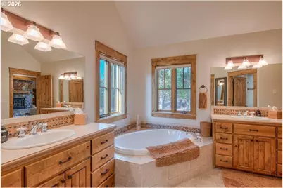 56770 Nest Pine Dr, Bend, OR 97707 - Photo 24