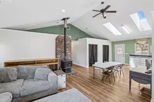 845 Perrydale Rd, Dallas, OR 97338 - Photo 8